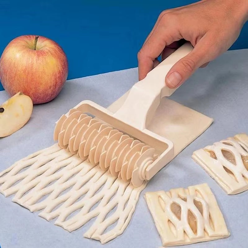 Premium Pie and Pizza Cutter Set with Three Size Options - Professional Pastry Bakeware, Embossing Dough Roller, and Lattice Cake Tools
