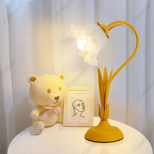 Vintage French Floral Desk Lamp - Cream Pastoral Design for Home and Bedroom Ambiance